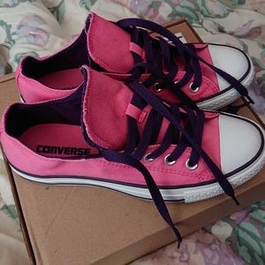 Converse pink low sneakers size 7